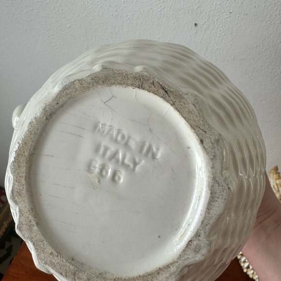 Vintage Italian ceramic trompe l'oeil lemon wicker pitcher - Picture 5 of 11